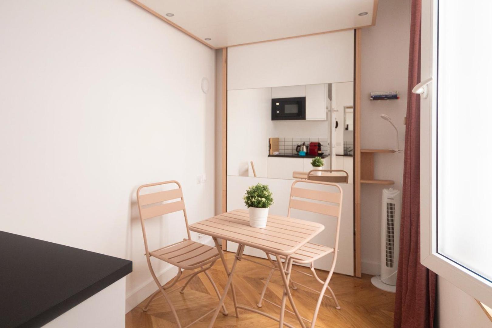 Super Central Mini Studio - 2 Pax, Murphy Bed パリ エクステリア 写真