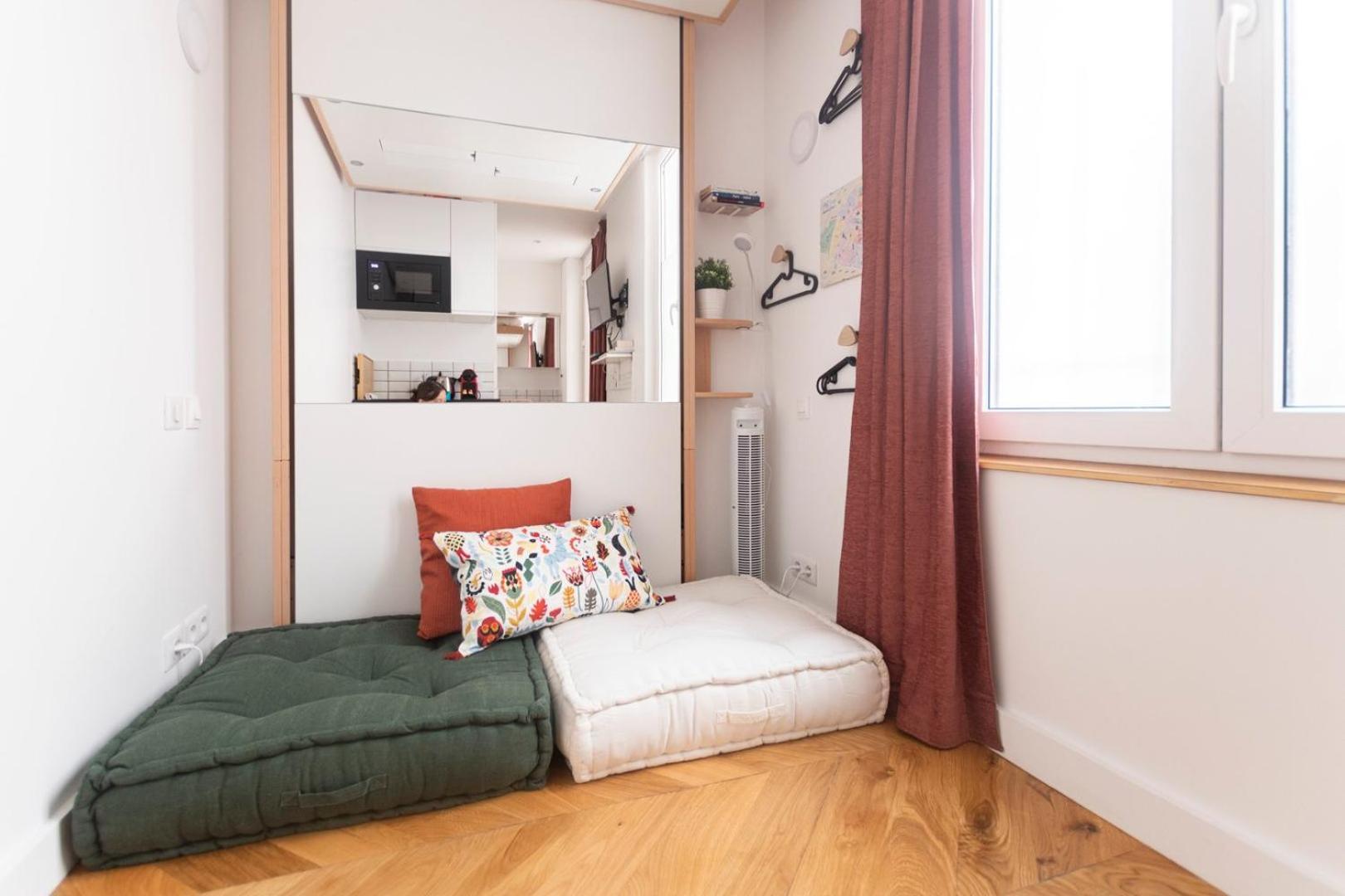 Super Central Mini Studio - 2 Pax, Murphy Bed パリ エクステリア 写真
