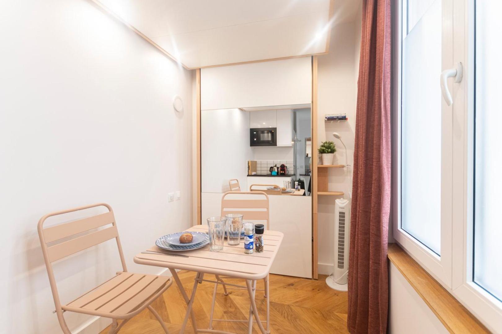 Super Central Mini Studio - 2 Pax, Murphy Bed パリ エクステリア 写真
